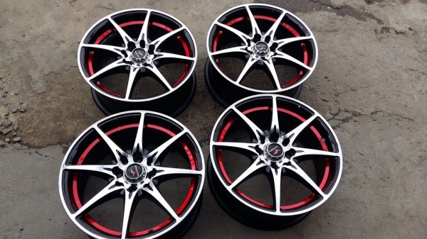 ขายล้อแม็กมือ 2 lw 01 งาน yachiyoda 15" สนใจติดต่อ ตาเล็ก ล้อและยางครับ 081-3747940