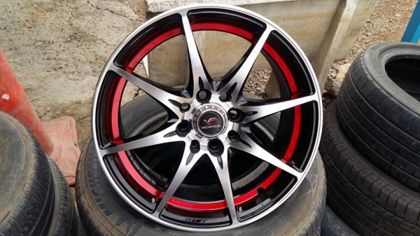 ขายล้อแม็กมือ 2 lw 01 งาน yachiyoda 15" สนใจติดต่อ ตาเล็ก ล้อและยางครับ 081-3747940