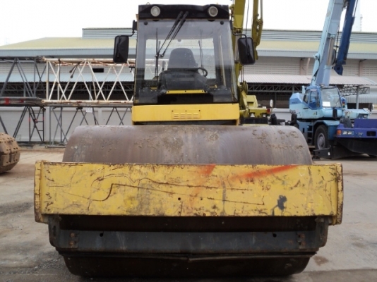 รถบดสั่นสะเทือนหน้าเหล็ก หลังยาง ขนาด 10 ตัน Bomag BW211D-4 #1133 สภาพดี เก่านอกแท้