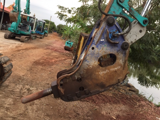 ขายด่วน รถขุด KOBELCO SK135SR  พร้อมหัวกระแทก นำเข้าจากญี่ปุ่นยังไม่ผ่านการใช้งานในไทย สภาพสวย พร้อมใช้ สนใจโทร 089-7462641 สุวรรณีจ้า