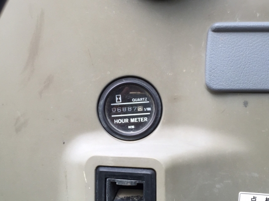 ขายด่วน รถขุด KOBELCO SK135SR  พร้อมหัวกระแทก นำเข้าจากญี่ปุ่นยังไม่ผ่านการใช้งานในไทย สภาพสวย พร้อมใช้ สนใจโทร 089-7462641 สุวรรณีจ้า