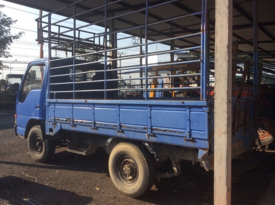 ขาย อีชุ 4 ล้อ เครื่องดีชัชชสวย หัวไม่ผุ ขาย 120,000 บาท ช่างเหน่ง 089-5367218