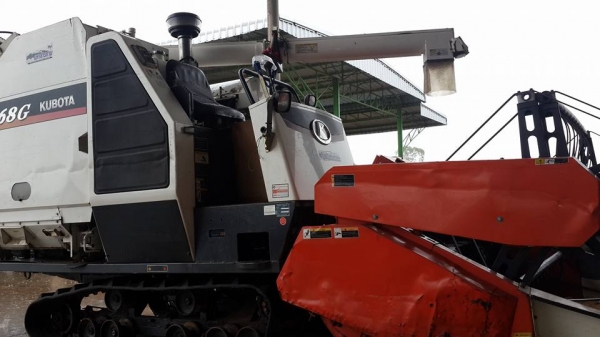 ขายด่วนรถเกี่ยวข้าวคูโบต้า DC 68  g  ราคา 315,000 คุยราคต่อราคาได้  รถพร้อมตรวจสภาพให้ก่อนยกไปทำงาน  รถดีครับเครื่องเดิม  โทร 080-5532793