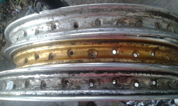 ขายทั้งหมด 1,200 บาทรวมส่ง