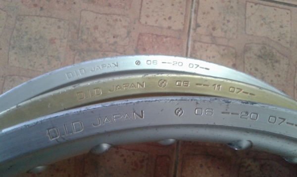 ขายทั้งหมด 1,200 บาทรวมส่ง