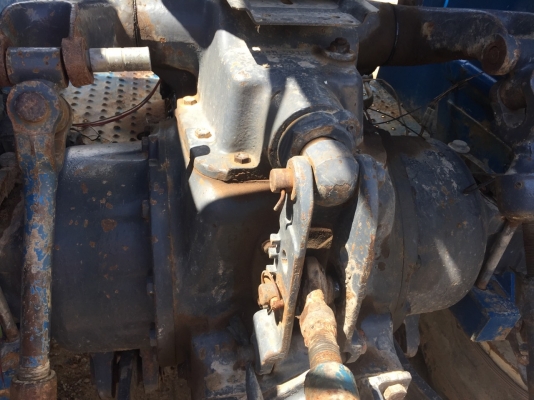 ขายรถไถ FORD 6610 เพลาเดี่ยว ใบมีดดันหน้า 7 จาน 3 จาน เอกสารเล่มทะเบียน เครื่อง T5 ราคา 330000