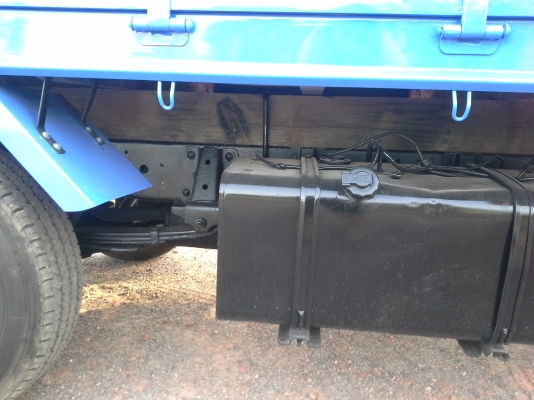 4ล้อISUZU NKR 88 แรง  รถสภาพดี พร้อมใช้ เครื่องดี ชัชชีสวย กระจกไฟฟ้า แอร์พร้อม ขาย235,000 บาท ศุภากร 081-1903107 - 081-4252943