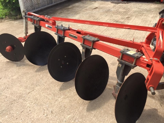 ขายรถไถ Kubota L4708(4WD) พร้อมใบมีดและผานบุกเบิกช้าง 24x4 รถไร่ เดิมๆ พร้อมใช้งาน