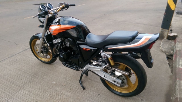 ขายคับ HONDA CB400 ปี96เวอร์ชั่นS ท่อแต่ง แฮนด์บาร์ กันล้ม อินวอยส์ สรรพสามิตร ราคา 63500 บาท ส่งได้ทั่วไทยคับ สนใจติดต่อ 081-0578282 FACEBOOK ชาญณรงค์ ป๊อป ชัยอมฤต ไอดีไลน์ POPBIGBIKESAKON คับ สนใจรถสวย ถูก ดี ต้อง POP BIGBIKE SAKONNAKHON คลิปวิดีโอคับ h