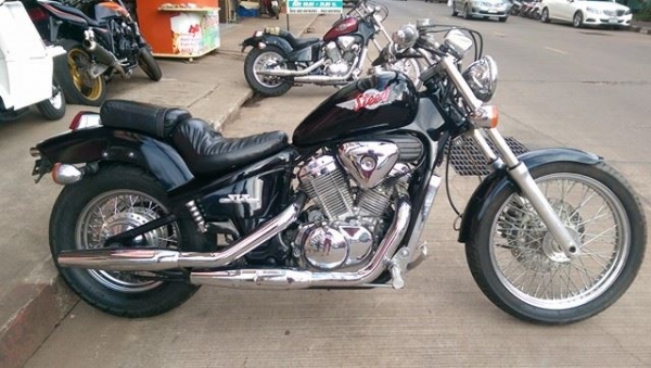 ขายคับ Honda Steed 400 เดิมๆ สีสวย แฮนด์เดฟ อินวอยส์ สรรพสามิตร ราคา 72500 บาท ส่งได้ทั่วไทยคับ สนใจติดต่อ 081-0578282 FACEBOOK ชาญณรงค์ ป๊อป ชัยอมฤต ไอดีไลน์ POPBIGBIKESAKON คับ สนใจรถสวย ถูก ดี ต้อง POP BIGBIKE SAKONNAKHON คับ คลิปวิดีโอคับ https://www.