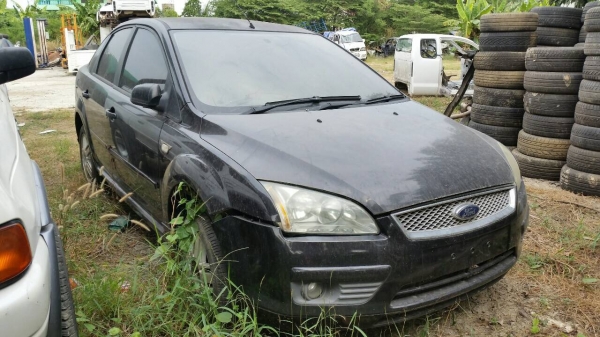 ขายแพ็คคู่ถูกๆกันเลย FORD FOCUS สีดำ ปี 2007