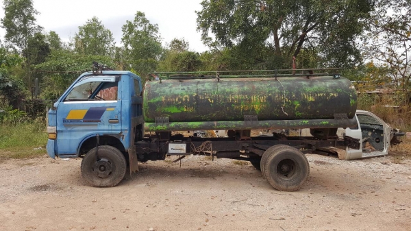 ขาย 6 ล้อ บรรทุกถังน้ำ ISUZU เครื่อง 4BC2 100 แรงม้า คัสซีสวย เกียร์สั้น ทะเบียนครบ ขาย 6 ล้อ บรรทุกถังน้ำ ISUZU เครื่อง 4BC2 100 แรงม้า คัสซีสวย เกียร์สั้น ทะเบียนครบ