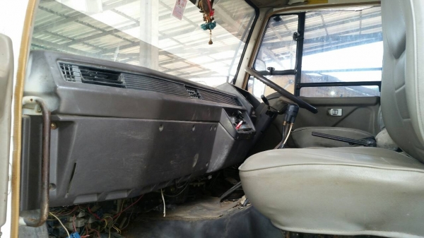 ขายหลง TD 5852 ท้ายลาดหางไฮดอริก พับได้  2 เพลา รถสวยจัด สภาพดี 0811838154