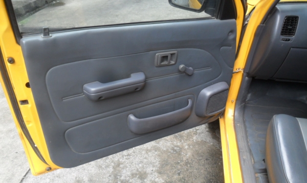 โตโยต้า HILUX TIGER โตโยต้า HILUX TIGER