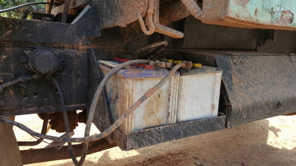 ขาย 6 ล้อดั้ม กระบะยาว 3.20 เมตร คัสซีหัวยาว เครื่อง 6BB1 145 แรงม้า เฟืองท้าย FUSO เบรคลมดัน พาวเวอร์ วางหัว KR ทะเบียนครบพร้อมโอน