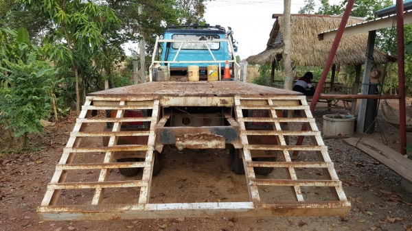 ขาย 6 ล้อ เทนเลอร์ขึ้นแบคโฮ ไม่มีทะเบียน HINO KL หางยาว 5 เมตร เครื่อง EC100 140 แรงม้า คัสซีสวยตลอดเส้น รถใช้งานอยู่เป็นประจำ