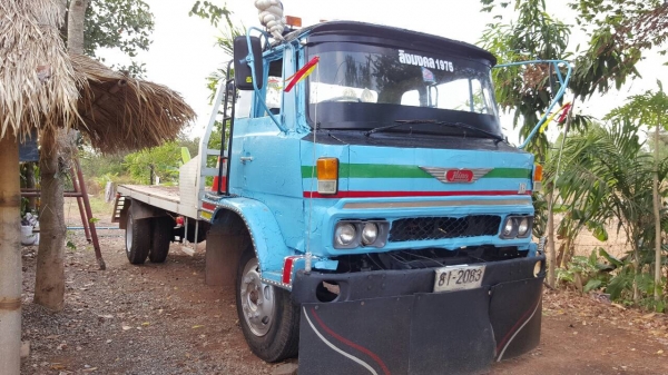 ขาย 6 ล้อ เทนเลอร์ขึ้นแบคโฮ ไม่มีทะเบียน HINO KL หางยาว 5 เมตร เครื่อง EC100 140 แรงม้า คัสซีสวยตลอดเส้น รถใช้งานอยู่เป็นประจำ