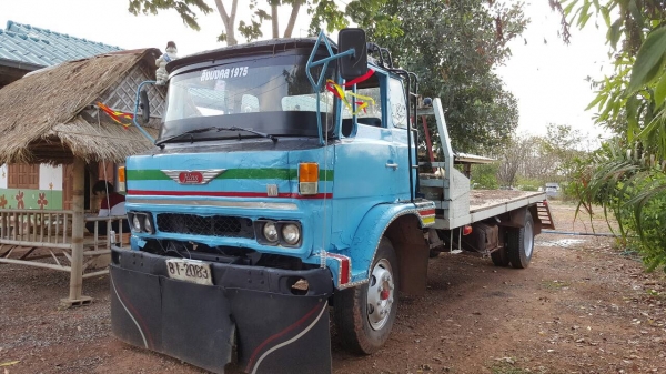 ขาย 6 ล้อ เทนเลอร์ขึ้นแบคโฮ ไม่มีทะเบียน HINO KL หางยาว 5 เมตร เครื่อง EC100 140 แรงม้า คัสซีสวยตลอดเส้น รถใช้งานอยู่เป็นประจำ