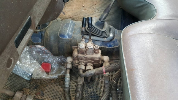 ขาย รถกระบะดั้มพร้อมใช้ MITSU L200 เครื่องดีไม่มีไอ คัสซีสวยตลอดเส้น ทะเบียนครบพร้อมโอน