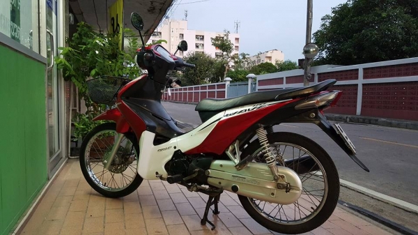 ขออนุญาติขาย HONDA WAVE 110i ระบบหัวฉีด โอนให้ฟรี