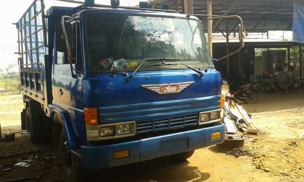 **559,000 บ.ต่อรอง/// 6ล้อดั้มดิน5คิว HINO RANGER FD-165HP รถประกอบ ดั้มต่อใหม่ สวยๆ เล่มทะเบียนครบ **ขาย HINO RANGER FD-165 แรง 6ล้อดั้มดิน5คิว ดั้มต่อใหม่ สภาพสวยพร้อมใช้งาน HINO RANGER FD166B WO6E-165HP เครื่องวางใหม่ เกียร์เดิม ครับ เครื่องแน่น แรง ไม