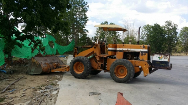 ขายรถตักล้อยาง