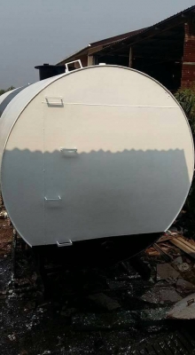 ถังเข้าใหม่มาอีกแล้ว "ถัง ปตท. ขนาด 16,000 ลิตร สภาพดี สวยแจ่ม ทำสีใหม่ไฉไลสุดๆครับ" ติดต่อวินิตร ร้านวินิตรค้าของเก่า ลาดหลุมแก้วครับ