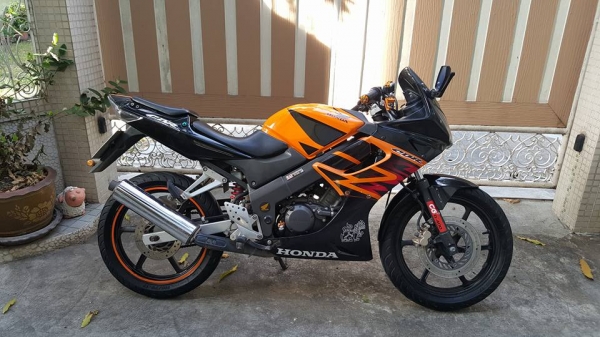 ขออนุญาติขาย HONDA CBR 150R สตาร์ทมือ ขออนุญาติขาย HONDA CBR 150R สตาร์ทมือ