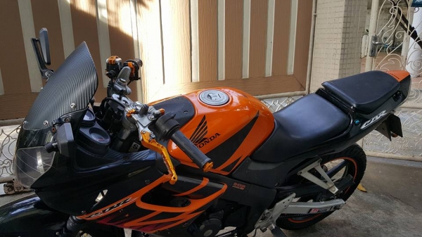 ขออนุญาติขาย HONDA CBR 150R สตาร์ทมือ ขออนุญาติขาย HONDA CBR 150R สตาร์ทมือ