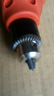 สว่านไร้สาย Maktec รุ่น MT 067 SK2 (7.2V.) ความเร็วรอบขณะเดินเครื่องเปล่า 600 รอบ/นาที ความเร็วรอบขณะเดินเครื่องเปล่า NiCd ความจุแบตเตอรี่ 7.2 โวลท์