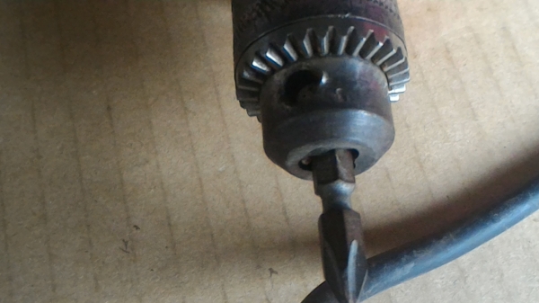 (ยกชุด 2 ตัว) สว่านไฟฟ้า MAKTEC รุ่น MT 650 ปรับหมุน ซ้าย- ขวาได้ พร้อมใช้งาน