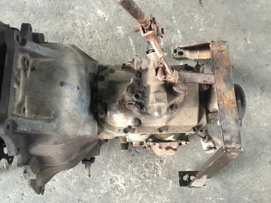 ขายเครื่องmitsubishi 4D32 พร้อมเกียร์