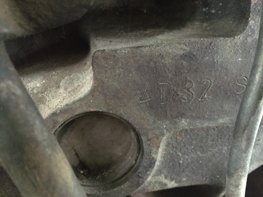 ขายเครื่องmitsubishi 4D32 พร้อมเกียร์