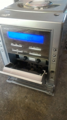 เครื่องเสียง เล่นวิทยุ เทป DVD  ยี่ห้อ  Bearmax (แถมลำโพงให้ 1 คู่ )