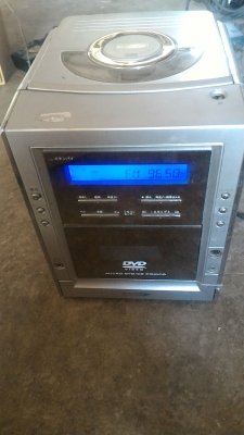 เครื่องเสียง เล่นวิทยุ เทป DVD  ยี่ห้อ  Bearmax (แถมลำโพงให้ 1 คู่ )