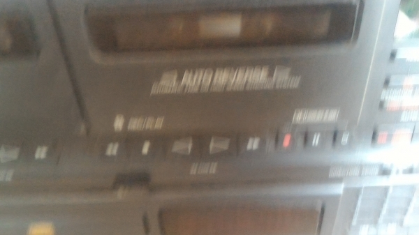 เครื่องเสียง SONY เล่นเทป และ แผ่น CD ขนาด18 BIT ใช่ภ่ายโอนข้อมูลให้แก่กันได้