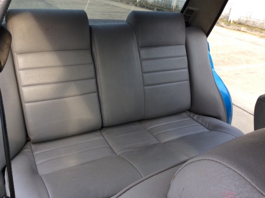 ขายรถมาสด้า 323 เครื่อง 1.5 เกียร์ธรรมดา ภายในทำเบาะใหม่เบาะหนังสวยๆแอร์หนาวๆวิทยุCDพร้อม คอนโซลเดิมๆสวยๆระบบไมล์ใช้ได้หมด ตัวถังเดิมๆไม่ผุสีเต็มเงา แม็ก14&quot;ยางใหม่ รถขับดีครับ ขับกลับได้เลย เล่มพร้อม ภาษีไม่ขาด ขายถูกๆครับ