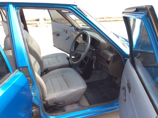 ขายรถมาสด้า 323 เครื่อง 1.5 เกียร์ธรรมดา ภายในทำเบาะใหม่เบาะหนังสวยๆแอร์หนาวๆวิทยุCDพร้อม คอนโซลเดิมๆสวยๆระบบไมล์ใช้ได้หมด ตัวถังเดิมๆไม่ผุสีเต็มเงา แม็ก14&quot;ยางใหม่ รถขับดีครับ ขับกลับได้เลย เล่มพร้อม ภาษีไม่ขาด ขายถูกๆครับ