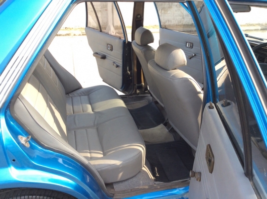 ขายรถมาสด้า 323 เครื่อง 1.5 เกียร์ธรรมดา ภายในทำเบาะใหม่เบาะหนังสวยๆแอร์หนาวๆวิทยุCDพร้อม คอนโซลเดิมๆสวยๆระบบไมล์ใช้ได้หมด ตัวถังเดิมๆไม่ผุสีเต็มเงา แม็ก14&quot;ยางใหม่ รถขับดีครับ ขับกลับได้เลย เล่มพร้อม ภาษีไม่ขาด ขายถูกๆครับ