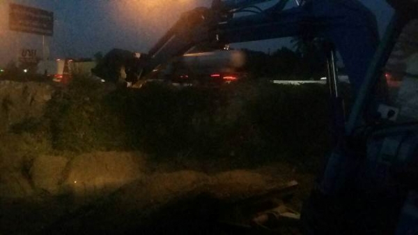 รถขุด KOMATSU..PC28UU-2  เครื่องรุ่น 3D84 ราคาเบา ๆ