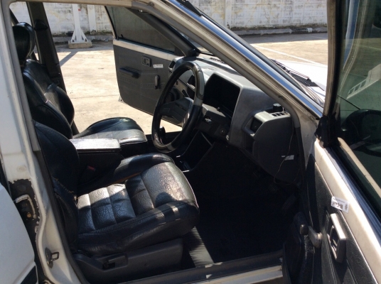 ขายรถ นิสสัน ซันนี่ B11 ปี93 เครื่อง 1.3 เกียร์ธรรมดา ภายในเดิมๆเบาะสวยเดิมสะอาด แอร์เย็นหนาว ตัวถังเดิมๆสีบางเดิมทั้งคันไม่เคยทำสี ยางใหม่ เครื่องแน่นดี ช่วงล่างดีเลยครับ รถขับดี ภาษีไม่ขาด เล่มพร้อม ขับกลับได้เลยครับ ขายถูกครับ