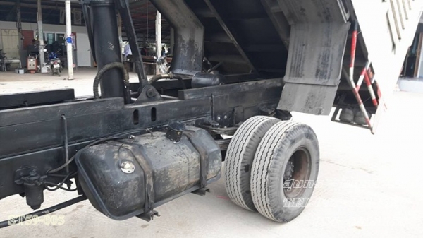 ขายด่วน รถบรรทุก 6 ล้อ HINO สภาพสวยพร้อมใช้งาน ราคาสุดคุ้ม ขายด่วน รถบรรทุก 6 ล้อ HINO สภาพสวยพร้อมใช้งาน ราคาสุดคุ้ม