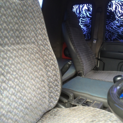 ขายสิบล้อ270 ปี49 ทูเครื่องดำ มีระบบลาก หัวสีเดิมบาง พื้นกะบะเรียบ สภาพสวยน่าใช้