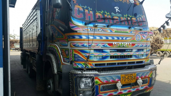 ขายสิบล้อ270 ปี49 ทูเครื่องดำ มีระบบลาก หัวสีเดิมบาง พื้นกะบะเรียบ สภาพสวยน่าใช้