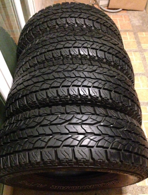 ยาง All Yokohama 265 75 16 กลางปี15 ใช้มาอาทิตย์เดียว เนื้อนิ่มดอกป้ายแดง ไม่มีปะ ใช้กันลืม ประหยัดไป5-6พัน