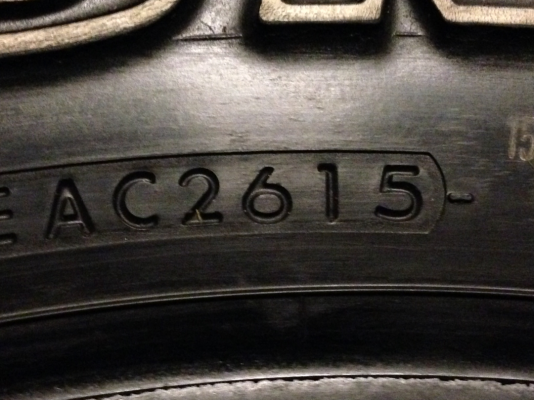 ยาง All Yokohama 265 75 16 กลางปี15 ใช้มาอาทิตย์เดียว เนื้อนิ่มดอกป้ายแดง ไม่มีปะ ใช้กันลืม ประหยัดไป5-6พัน