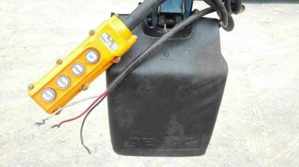 ==== SOLD ==== รอกโซ่ไฟฟ้า DEMAG Made in Germany 1 ตัน ไฟ 380V. ปรับความเร็วได้ 2 สปีด สภาพใหม่ไม่มีช้ำมาเทสได้ครับ!!