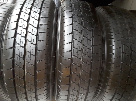 ยาง dunlop 215 70 15 ปี 15 ชุดล่ะ 7500