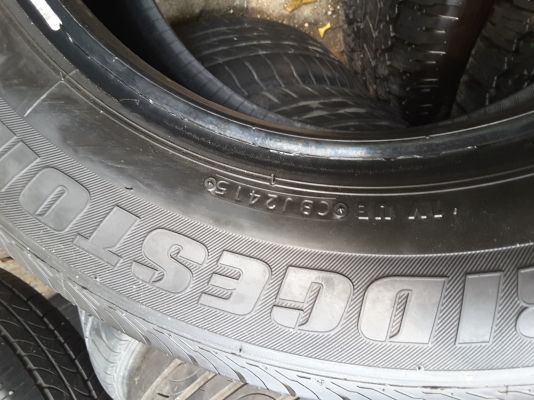 ยางใหม่ bridgestone 215 65 16 ปี 15 ชุดล่ะ 9500