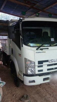 รถอีซูซุ 6 ล้อดั้ม FRR 210 แรงม้า  ปี 56.  ( รถวิ่ง 14x,xxx กม. )   สนใจติดต่อ  081 - 6079515
